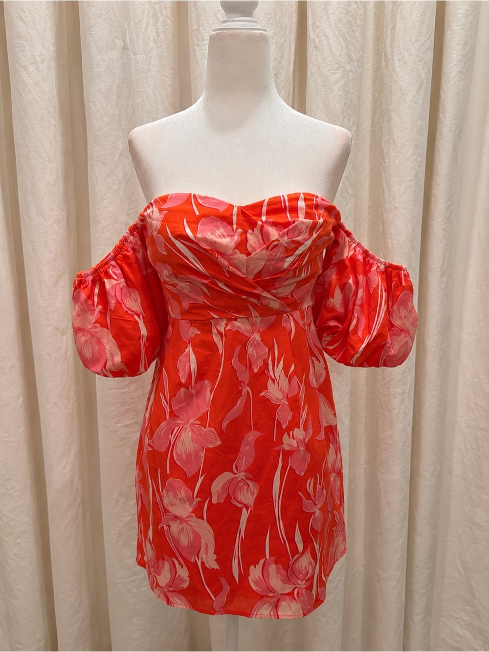 vestique Coral-Red Strapless Floral Mini Dress with Puff Sleeves
